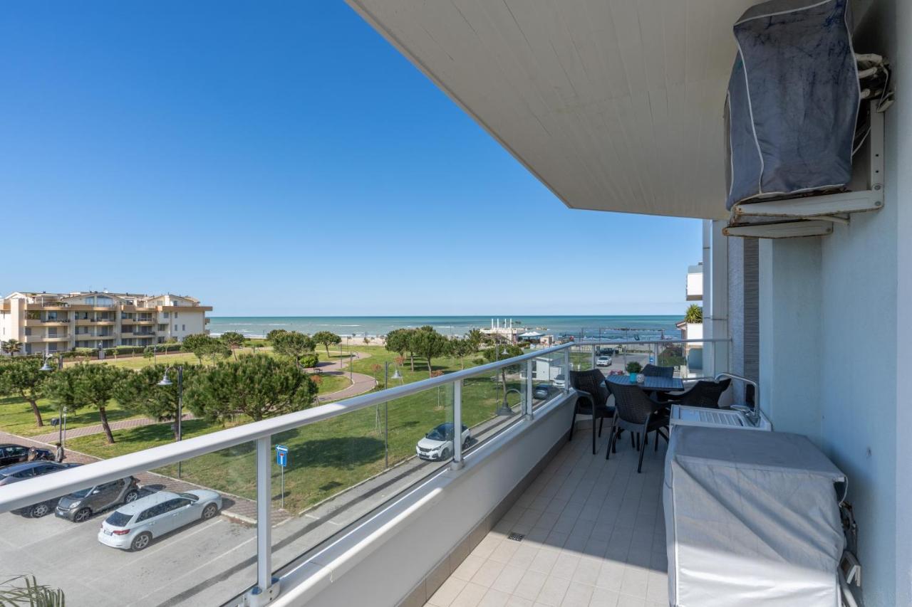 Residenze Roscioli Aparthotel Roseto Degli Abruzzi Ngoại thất bức ảnh