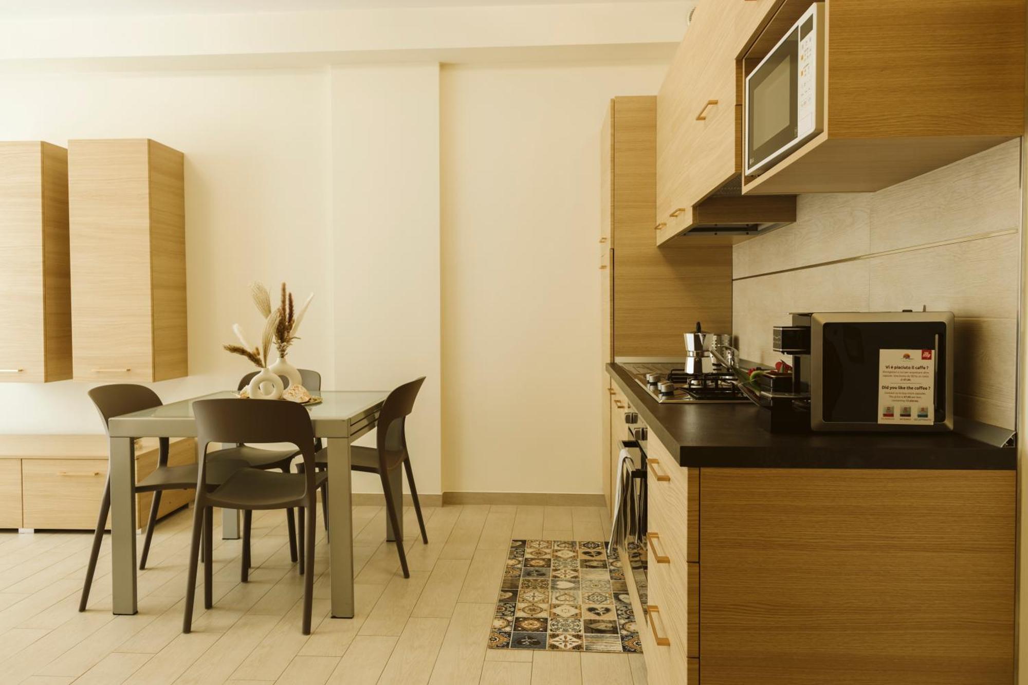 Residenze Roscioli Aparthotel Roseto Degli Abruzzi Ngoại thất bức ảnh
