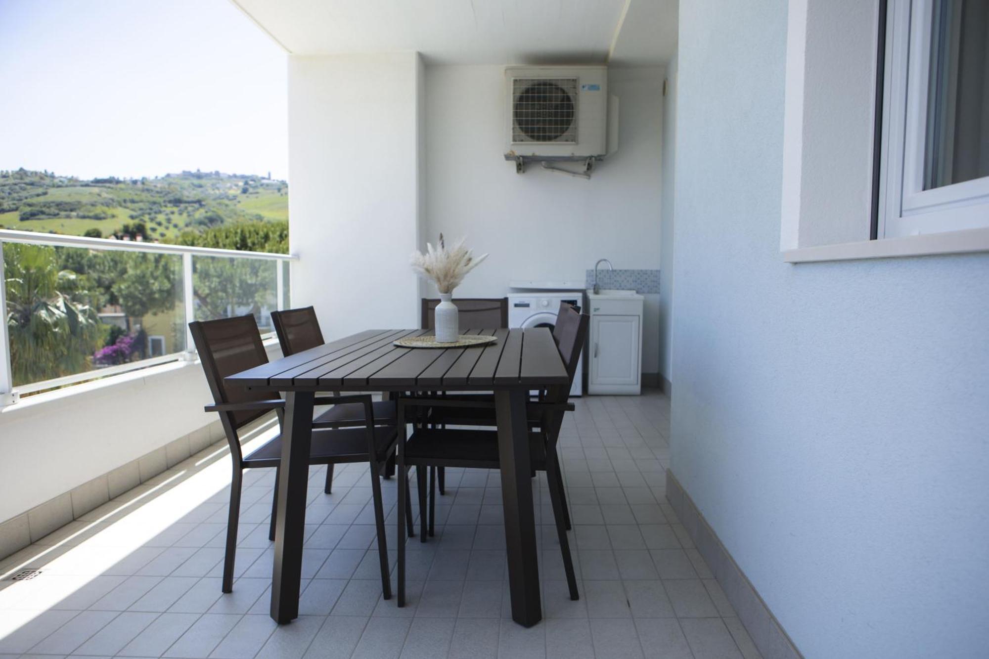 Residenze Roscioli Aparthotel Roseto Degli Abruzzi Ngoại thất bức ảnh