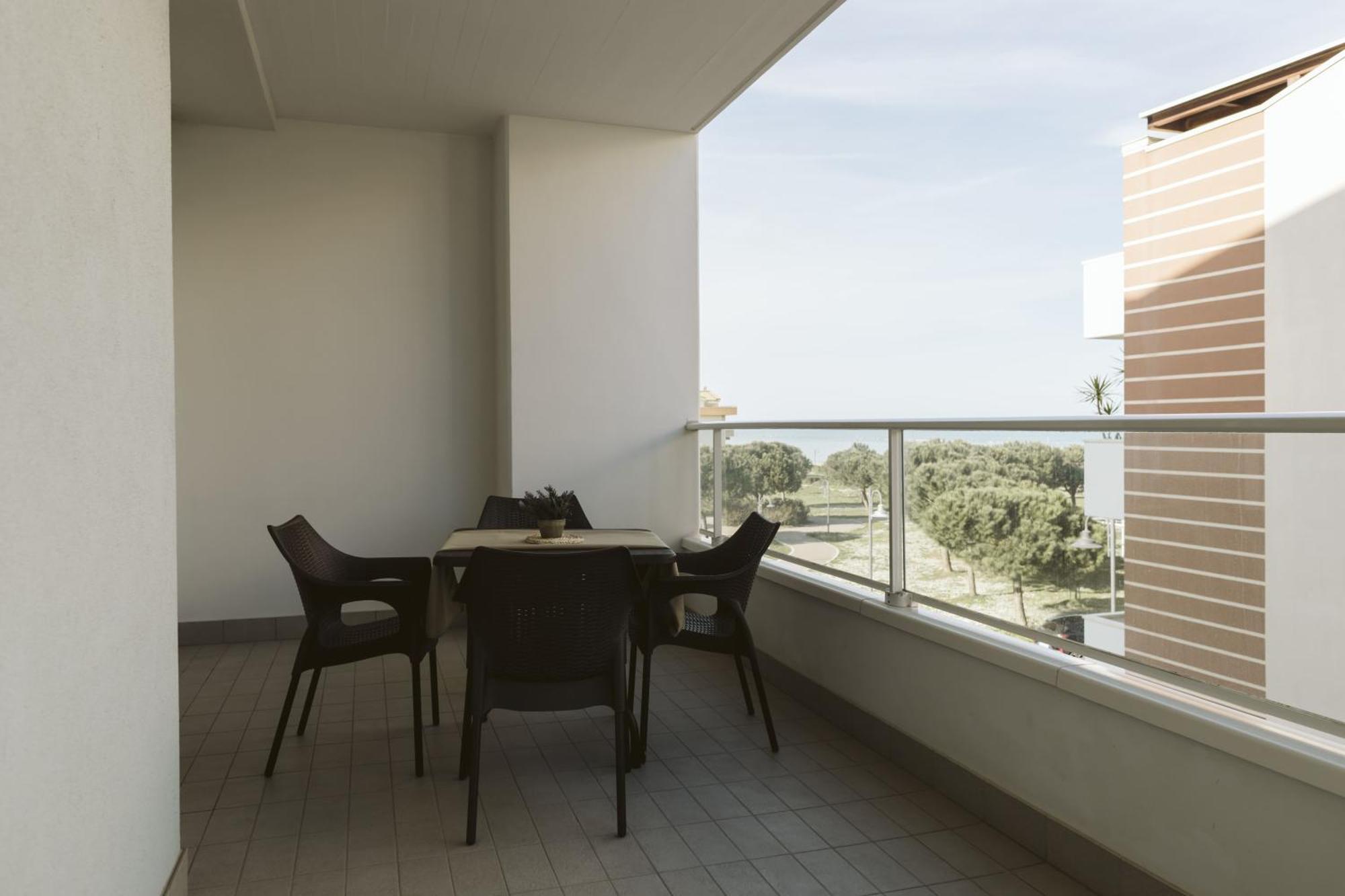 Residenze Roscioli Aparthotel Roseto Degli Abruzzi Ngoại thất bức ảnh