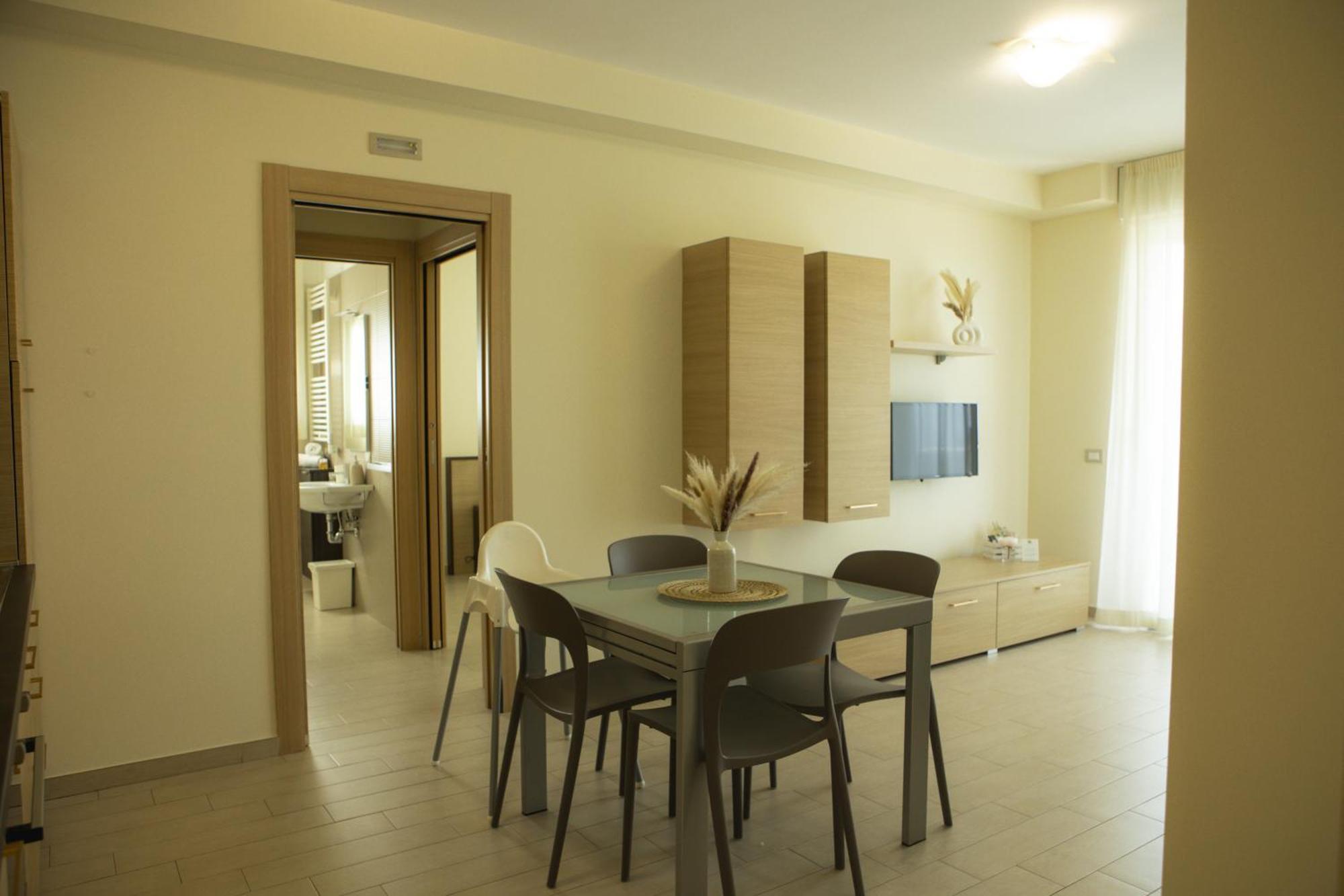 Residenze Roscioli Aparthotel Roseto Degli Abruzzi Ngoại thất bức ảnh