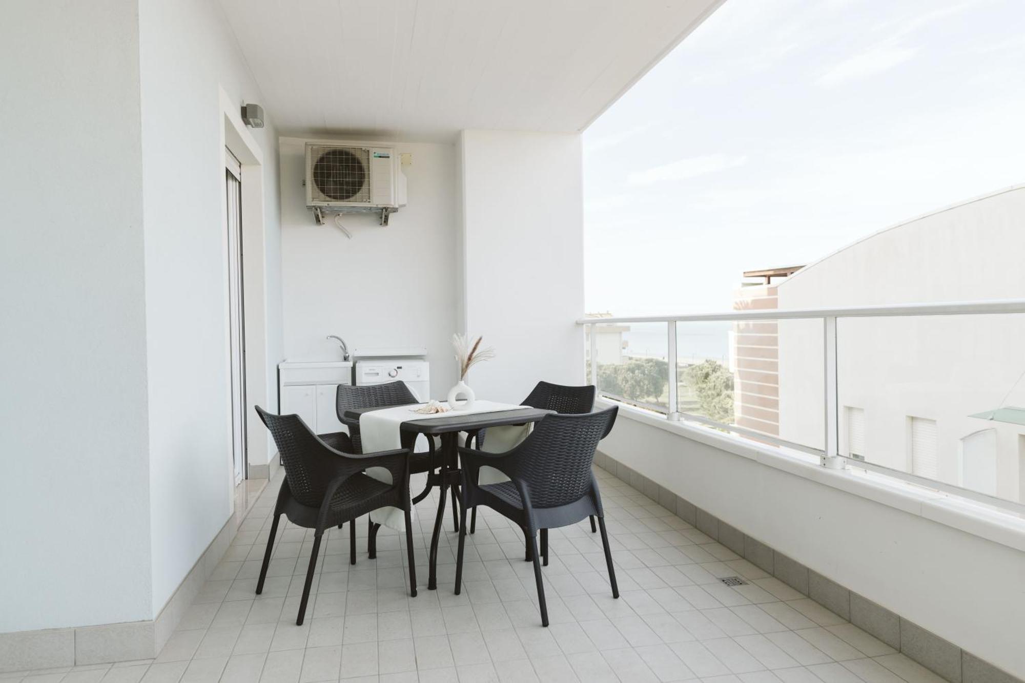 Residenze Roscioli Aparthotel Roseto Degli Abruzzi Ngoại thất bức ảnh