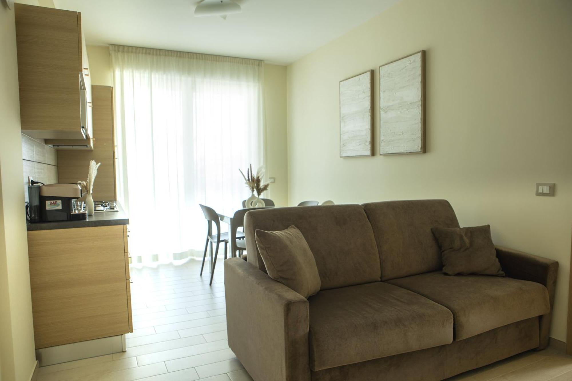 Residenze Roscioli Aparthotel Roseto Degli Abruzzi Ngoại thất bức ảnh